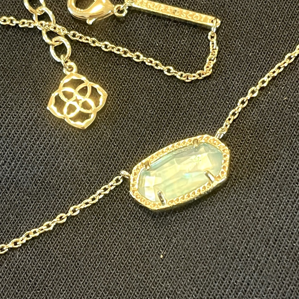 Kendra Scott Elisa - Light Blue Illusion pendant